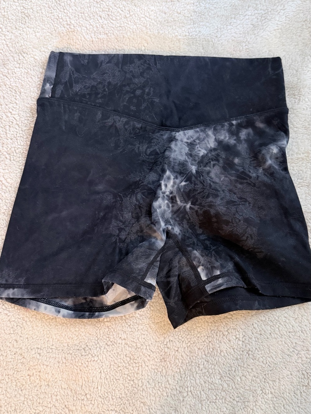 Vitality / Balance High-Rise Black Cloud Shorts